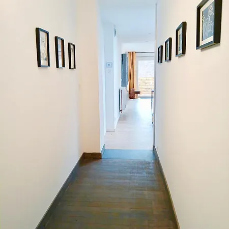 Апартаменты Du Peintre *